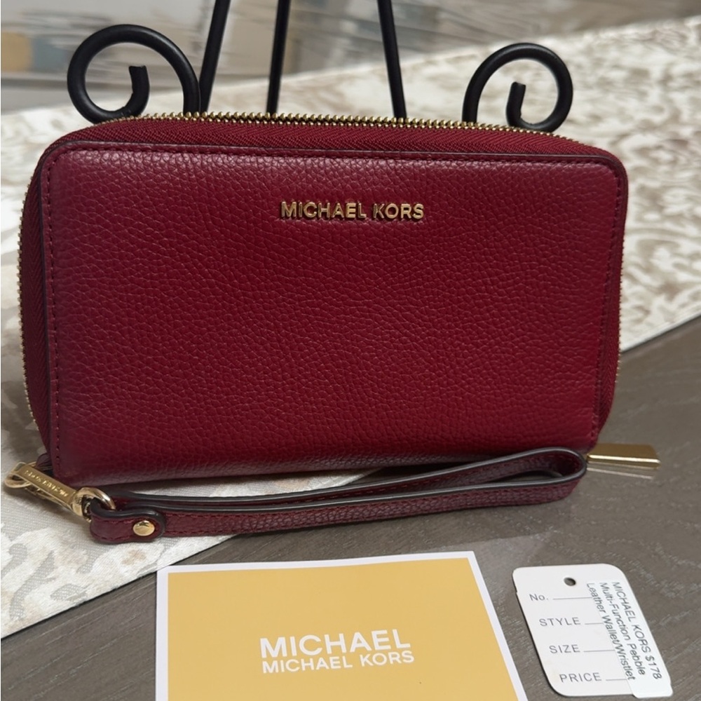 MICHAEL KORS Large Pebbled Leather Phone Wristlet Wallet Ox Red AUTHENTIC NEW